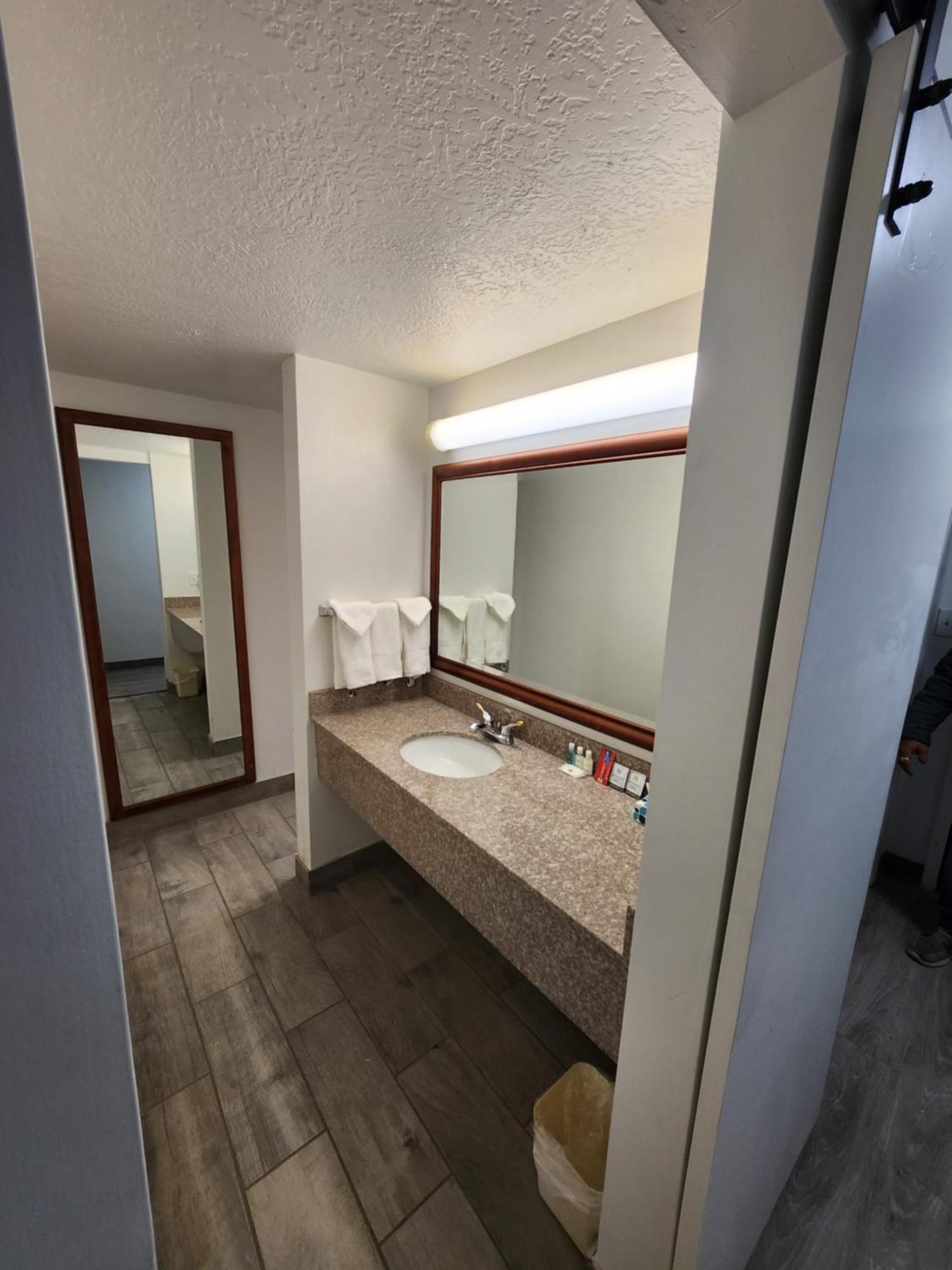 Clarion Inn Idaho Falls Riverfront Buitenkant foto