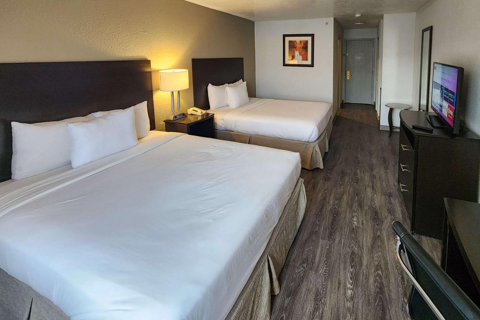 Clarion Inn Idaho Falls Riverfront Buitenkant foto