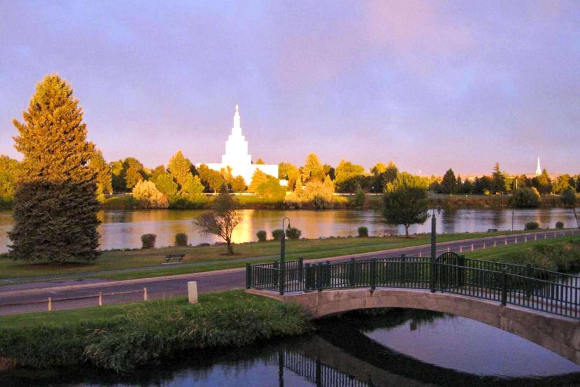 Clarion Inn Idaho Falls Riverfront Buitenkant foto